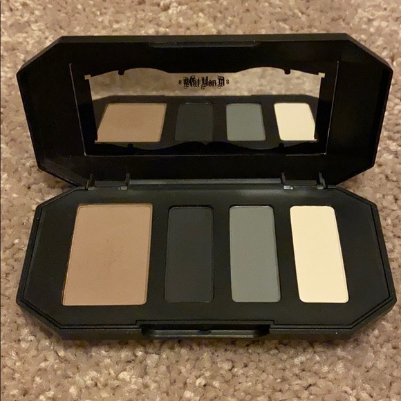 Kat von D shade + light eyeshadow palette in Smoke